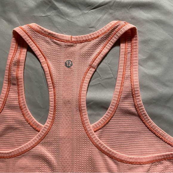 Lululemon / Tank Top - Picture 4 of 7